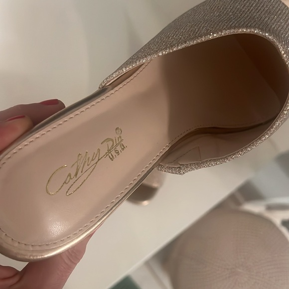 Stunning NEW size 9 champagne platforms - Picture 3 of 4